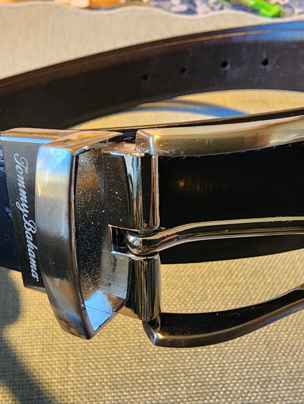 Tommy Bahama New Black Leather Men's Belt 38 with Brushed Metal Buckle - Picture 6 of 6
